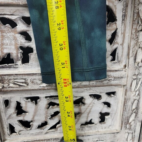 Victoria's Secret Green Tie Dyed athletic Leggings Side Pockets Womens Size Sm - Picture 10 of 13